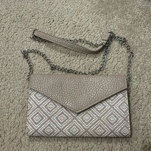 Women’s crossbody.